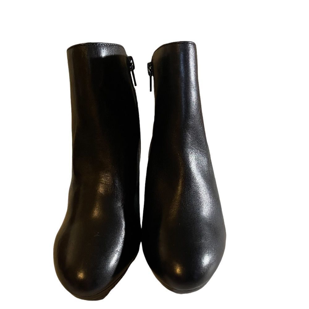 NWOT ANNE KLEIN Womens Black size5.5 M